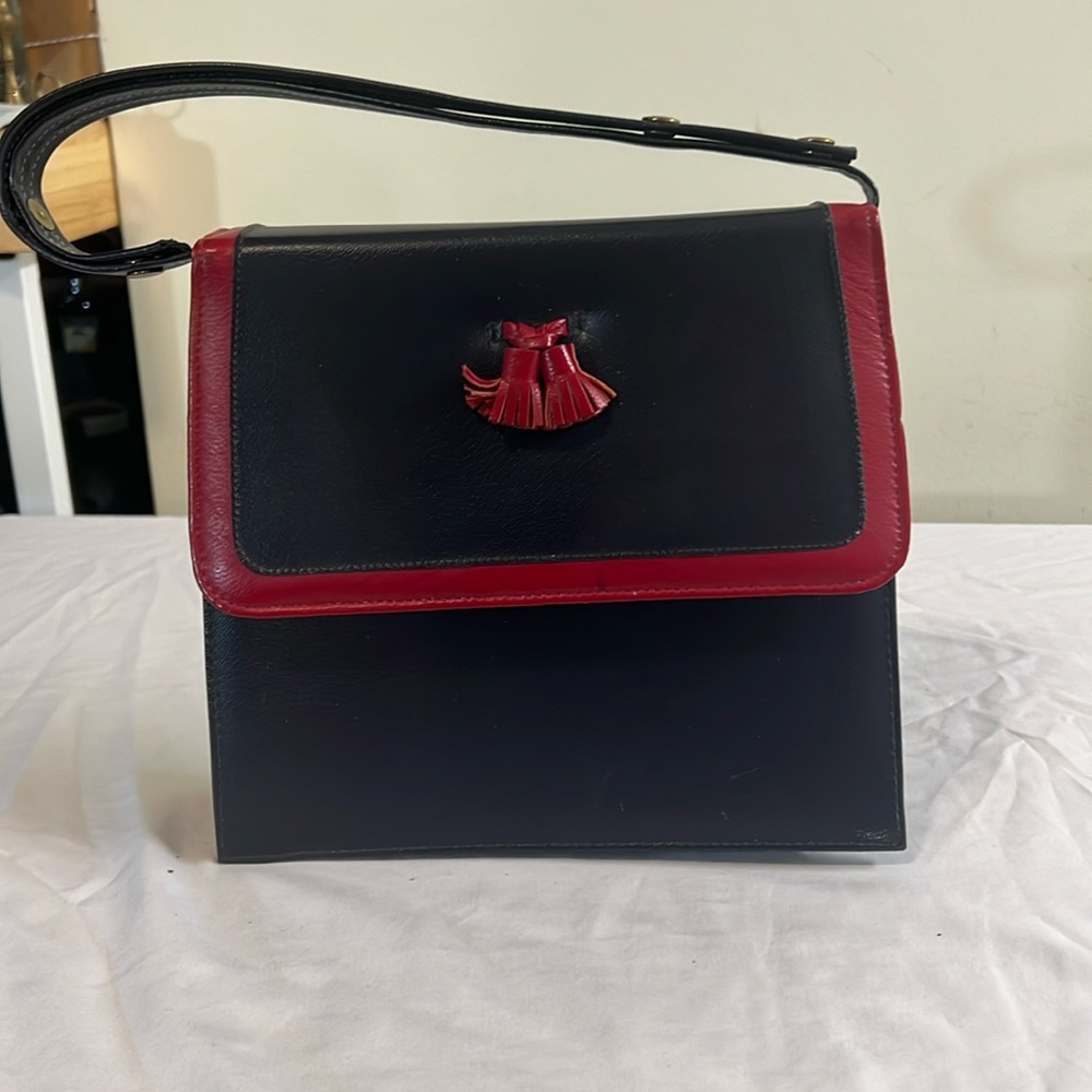 Vintage Navy Blue and Red trimmed Handbag by Air Step